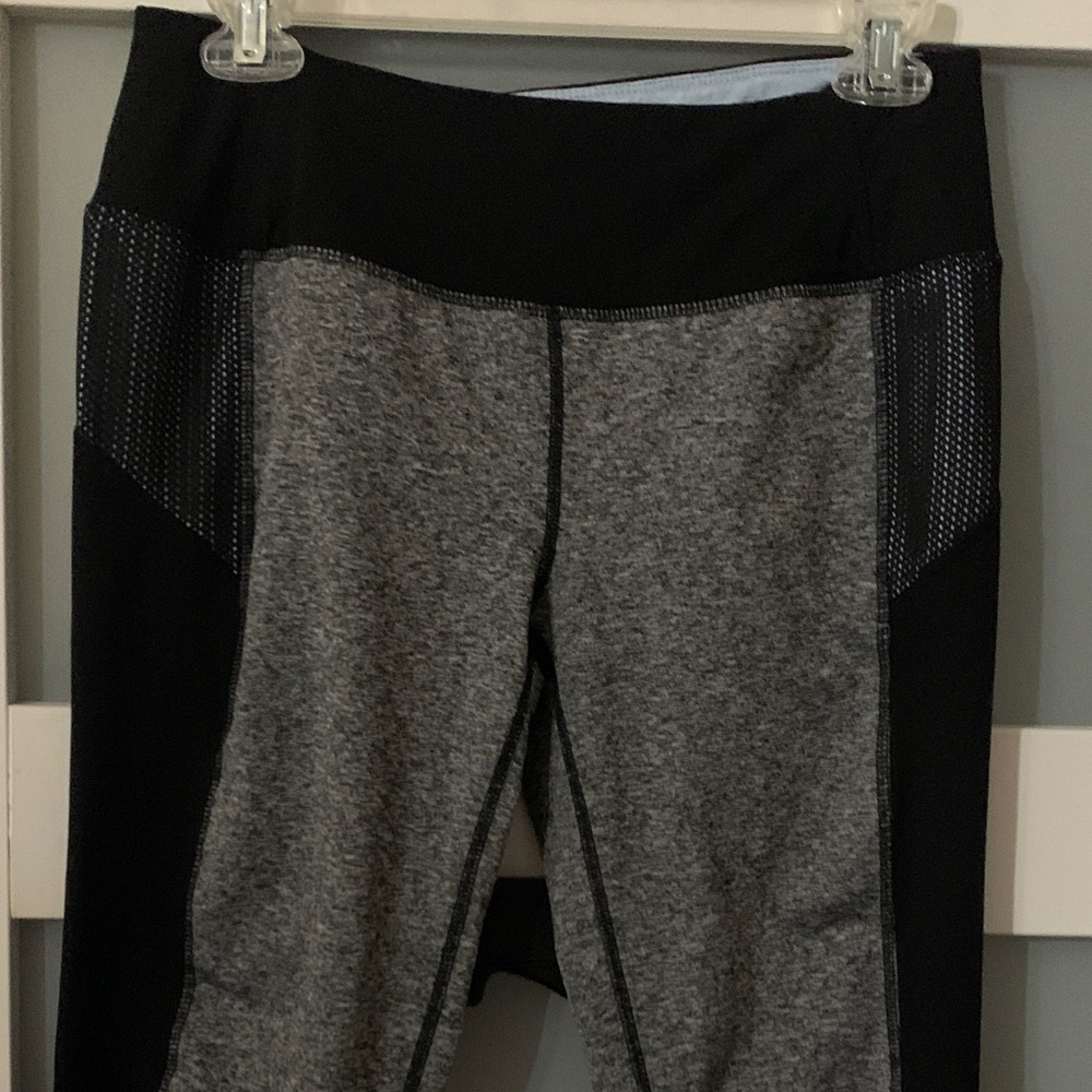 Tangerine Gray and Black Leggings - Picture 4 of 9